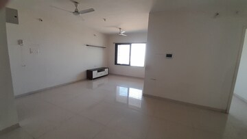 Room in 2 BHK Apartment at Rohan Madhuban, Bavdhan – for Sale