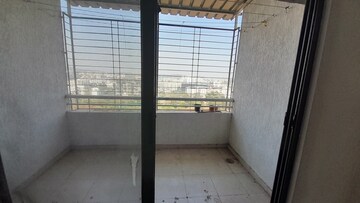 Room in 2 BHK Apartment at Rohan Madhuban, Bavdhan – for Sale