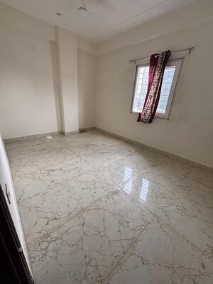 Room in 2 BHK Builder Floor at Sector 23a – for Rent