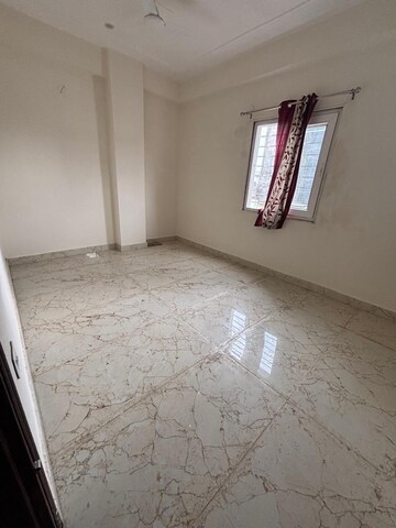 Room in 2 BHK Builder Floor at Sector 23a – for Rent