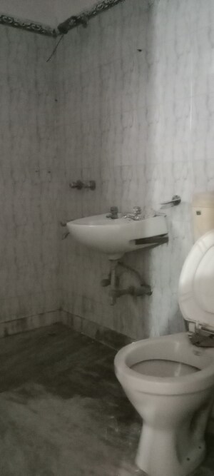 Bathroom in 1 BHK Builder Floor at Saket – for Rent