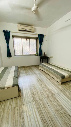 1 BHK Apartment For Rent in Vile Parle West