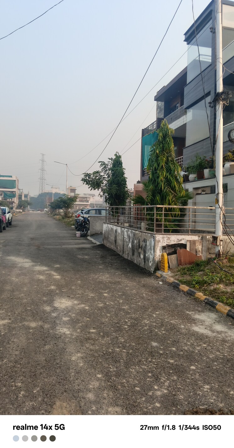 Exterior View, bptp-parklands  250 Sq.Yd. Plot In Sector 76 Faridabad 9425778