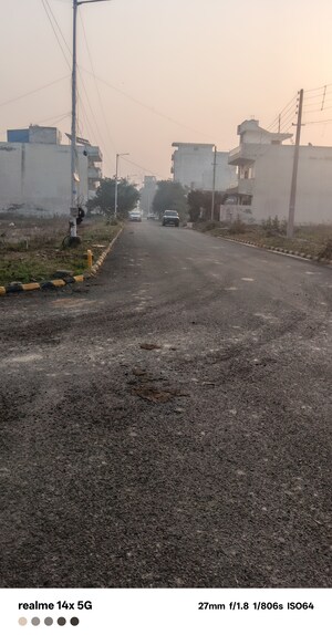  Plot For Sale in BPTP Parklands, Sector 76