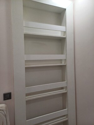 Furnished Amenities in 3 BHK Builder Floor at Sector 51 – for Rent