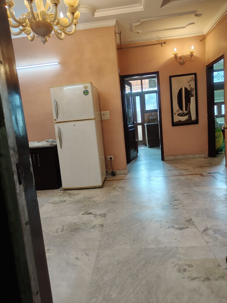 Room, rajendra place 3 Bedroom 1080 Sq.Ft. Builder Floor In Rajendra Place Delhi 9425823