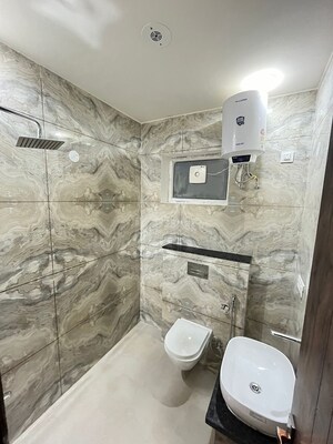 Bathroom in 1.5 BHK Builder Floor at Sector 51 – for Rent