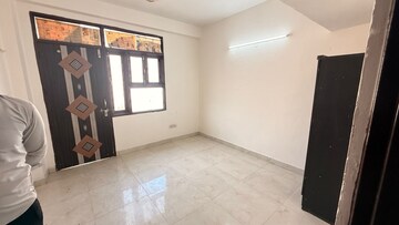 Room in 1 BHK Builder Floor at Saket – for Rent