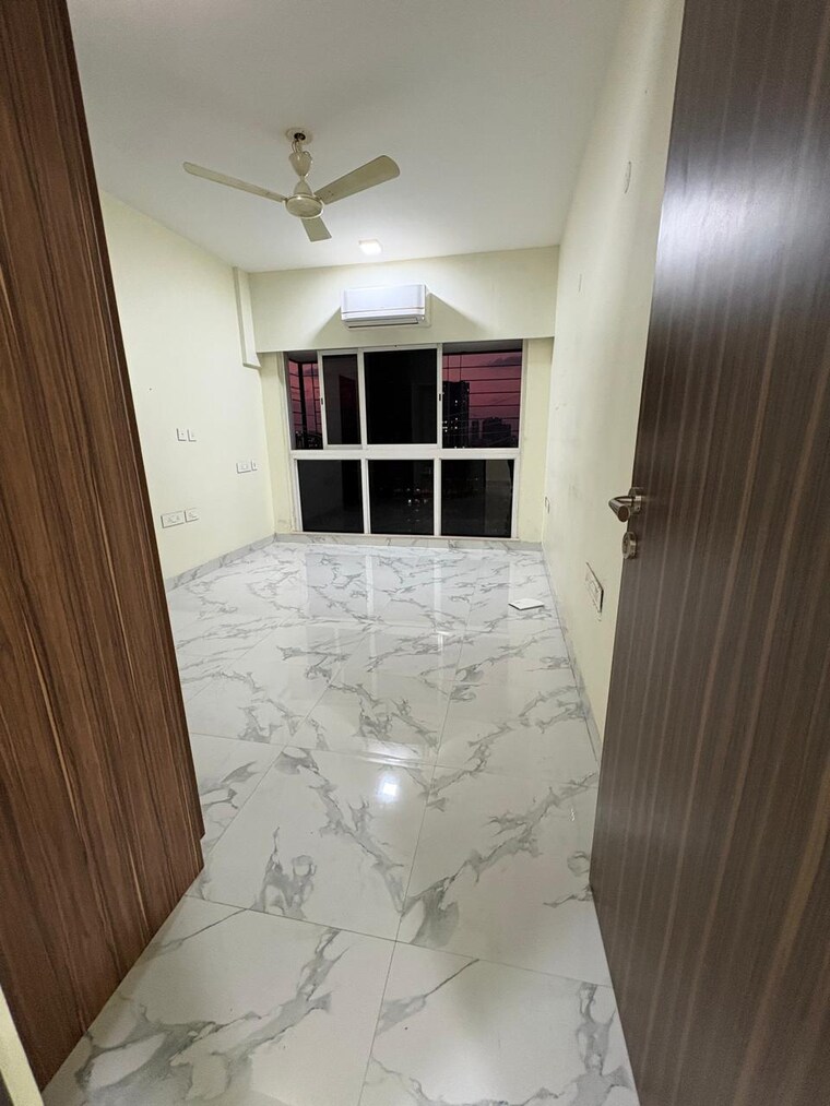 Bathroom, raheja-ridgewood 3 Bedroom 1073 Sq.Ft. Apartment In Goregaon East Mumbai 9425918