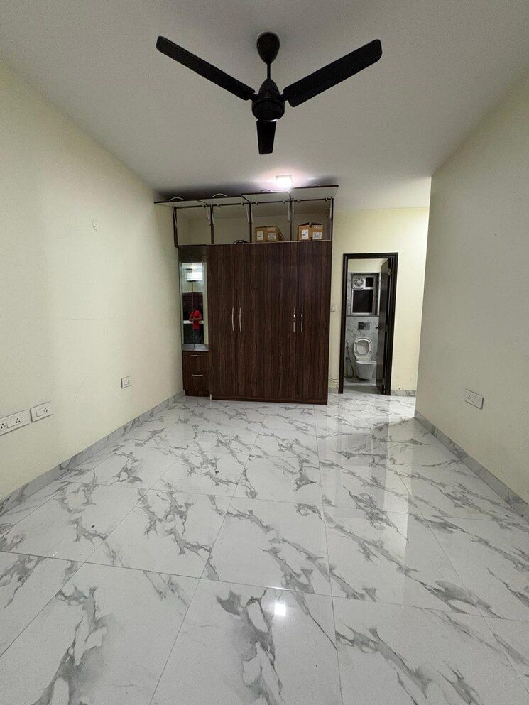 Room, raheja-ridgewood 3 Bedroom 1073 Sq.Ft. Apartment In Goregaon East Mumbai 9425918