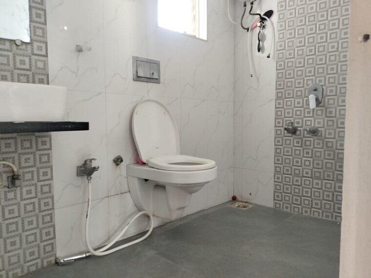 Bathroom, rosa-oasis 2 Bedroom 700 Sq.Ft. Apartment In Thane West Thane 9425907