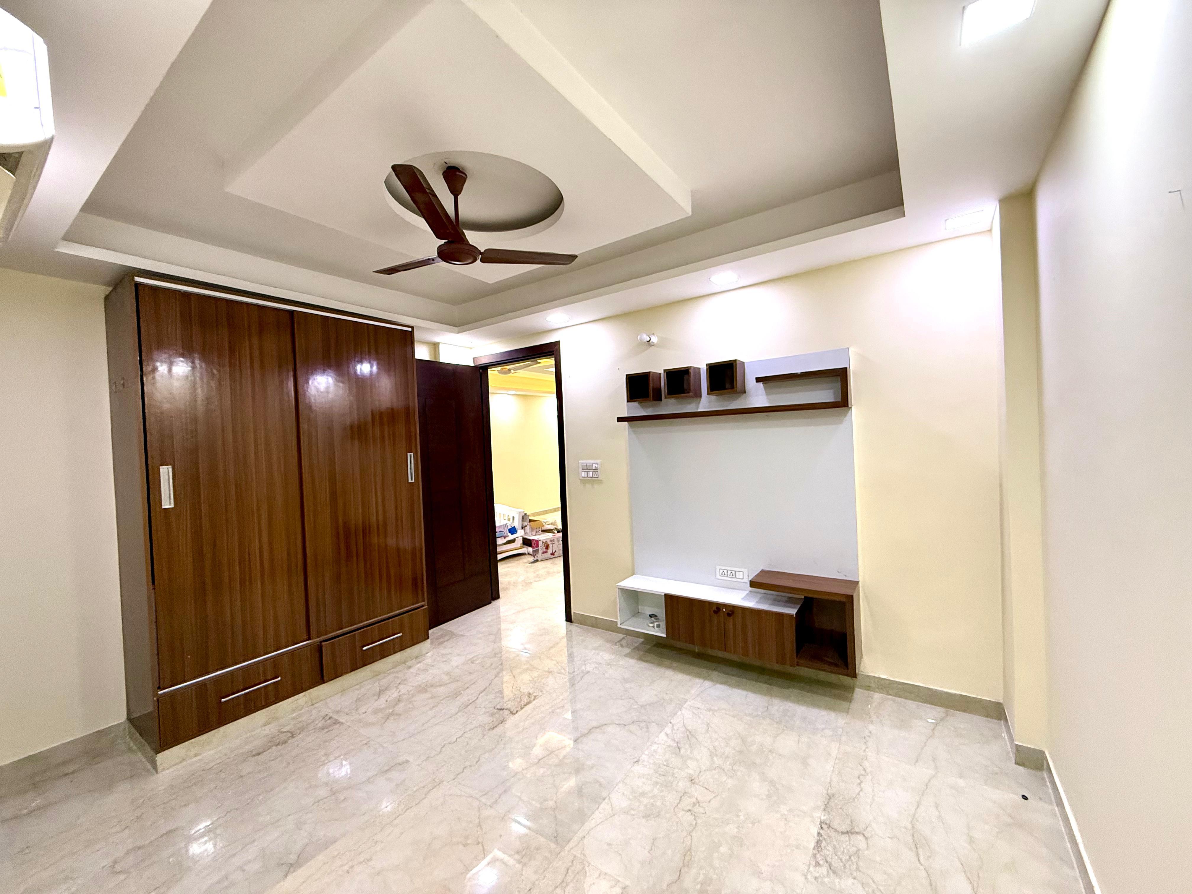 3 BHK + Pooja Room Builder Floor For Rent in Indraprastha Enclave Sect