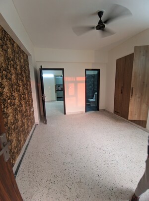 Room in 3 BHK Apartment at Eros Mayfair Towers, Charmwood Village – for Sale