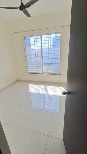 Room in 2 BHK Apartment at Kolte Patil Life Republic, Hinjewadi – for Rent