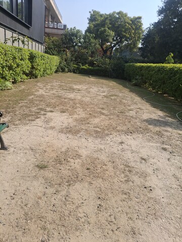  Plot For Sale in Ansal Sushant Apartments, Sushant Lok I