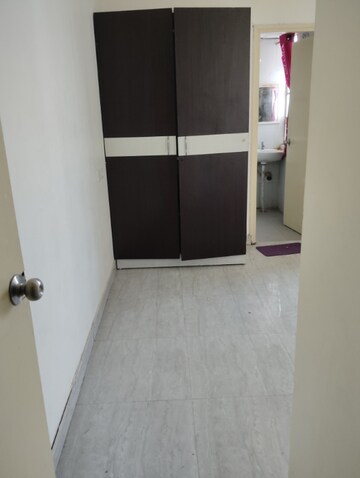 Furnished Amenities in 2 BHK Apartment at Signature Global Signum 107, Sector 107 – for Rent
