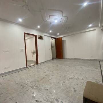 Room in 2 BHK Builder Floor at Chattarpur – for Rent