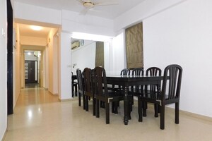2.5 BHK Apartment For Rent in Kalpataru Aura, Ghatkopar West