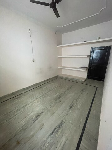 Room in 2 BHK Independent House at Sector 21d – for Rent