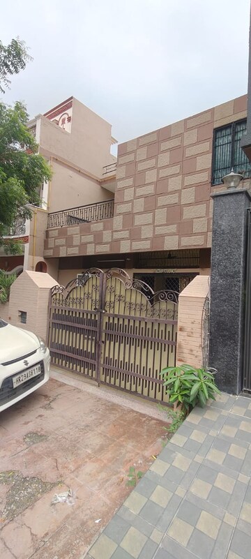 2.5 BHK Independent House For Sale in Sector 16