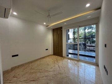 Room in 3 BHK Builder Floor at Ansal Sushant Lok I, Sector 43 – for Sale