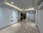 3 BHK + Servant Room 215 Sq.Yd. Builder Floor in Ansal Sushant Lok I