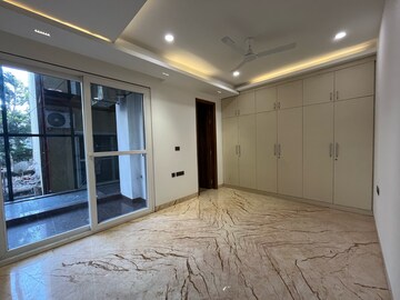 Room in 3 BHK Builder Floor at Ansal Sushant Lok I, Sector 43 – for Sale