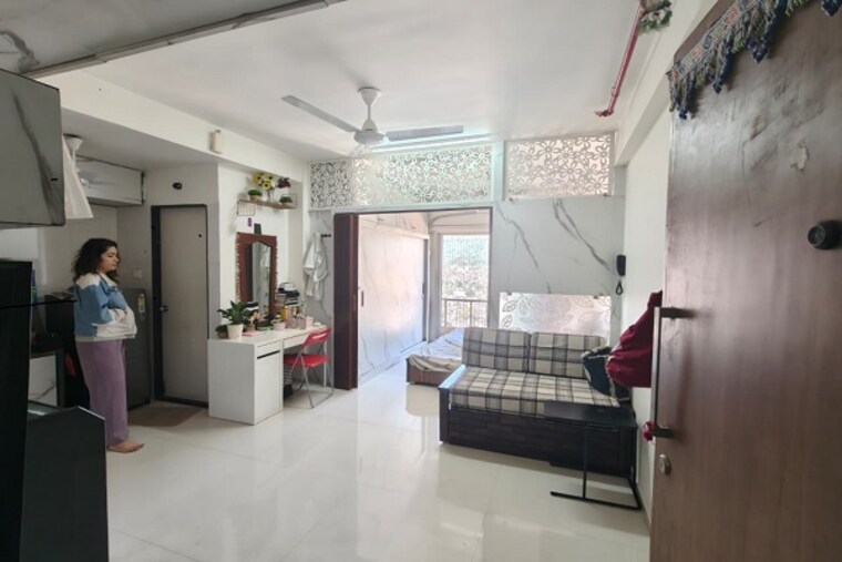 Living Room, mayfair-the-view 1 RK 304 Sq.Ft. Apartment In Vikhroli West Mumbai 9426036