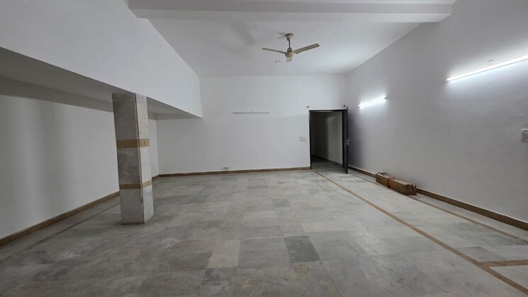 Room, saket 3 Bedroom 1300 Sq.Ft. Builder Floor In Saket Delhi 9426091