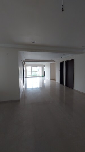 Room in 4 BHK Apartment at Vamsiram Jyothi Cosmos, Hi Tech City – for Sale