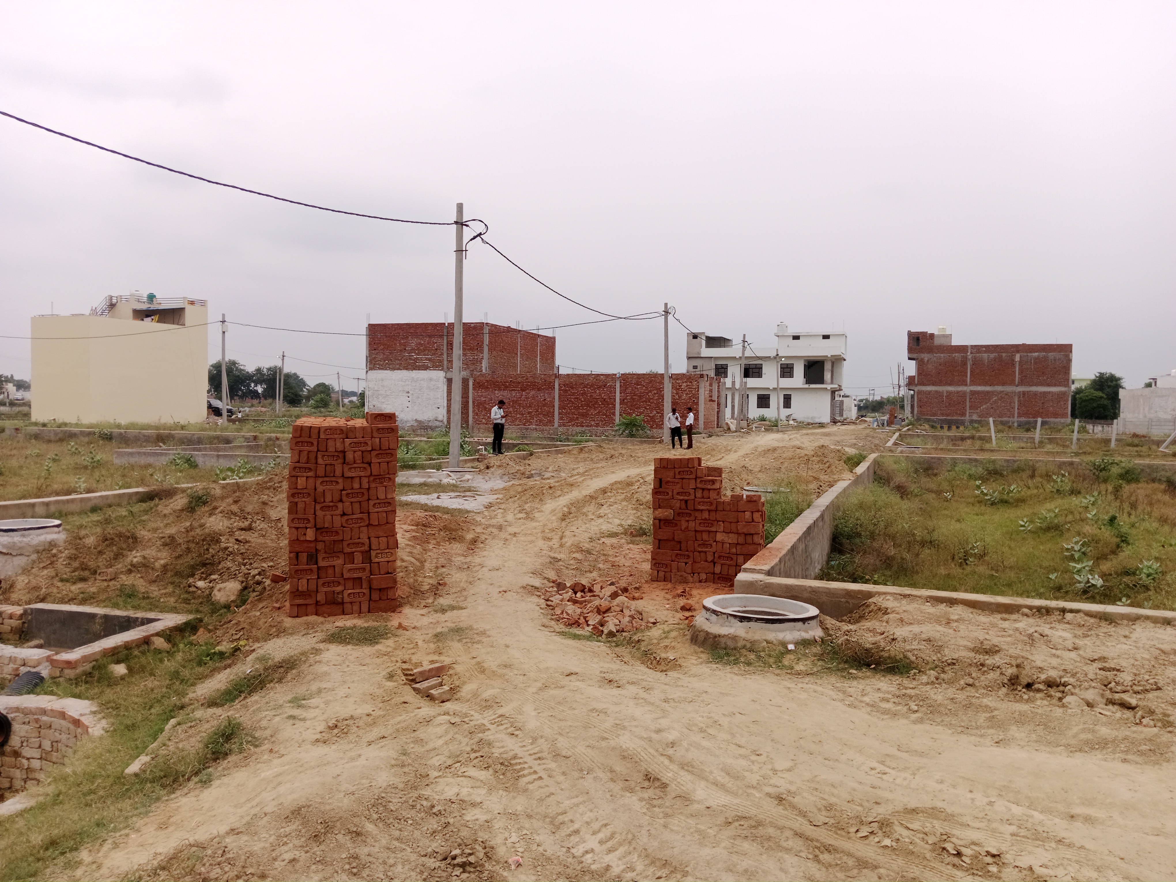 Plot For Sale in Dhanauli