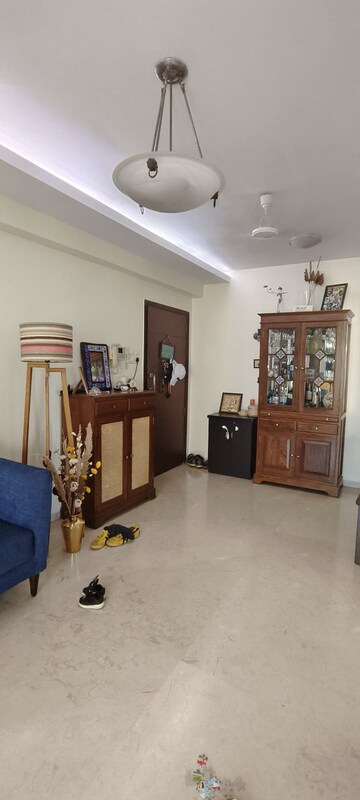 Living Room in 2 BHK Apartment at Sindhi Society, Chembur – for Rent