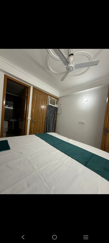 Room in 1 BHK Builder Floor at Saket – for Rent