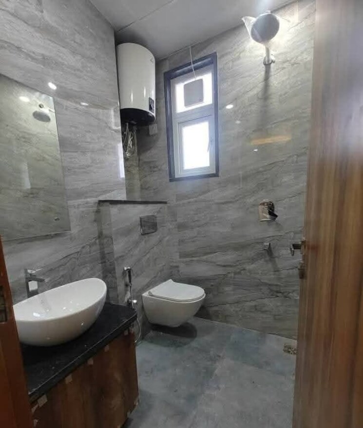 Bathroom, saket 2 Bedroom 1100 Sq.Ft. Apartment In Saket Delhi 9426155