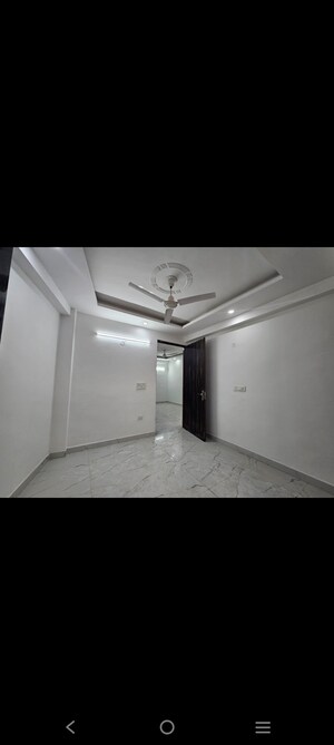 Room in 2 BHK Builder Floor at Saket – for Rent