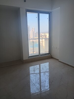 Room in 2 BHK Apartment at Rosa Manhattan, Ghodbunder Road – for Rent