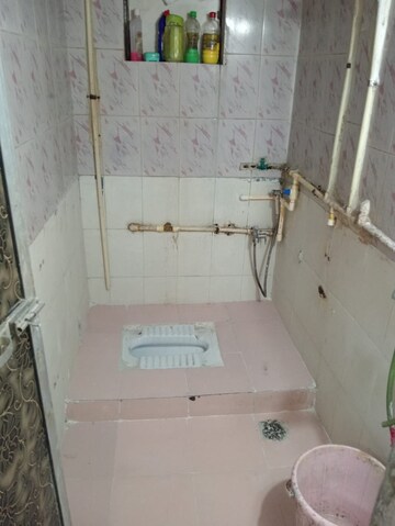 Bathroom in 1 RK Apartment at Bindra Complex, Andheri East – for Sale