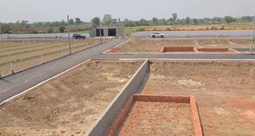  Plot For Sale in Lakshay Parilok Apartment, Badalpur