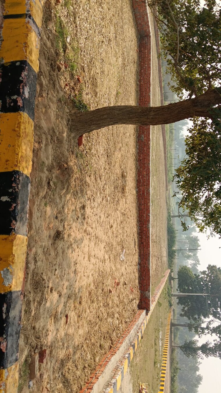 Garden, kisan path  2000 Sq.Ft. Plot In Kisan Path Lucknow 9426226