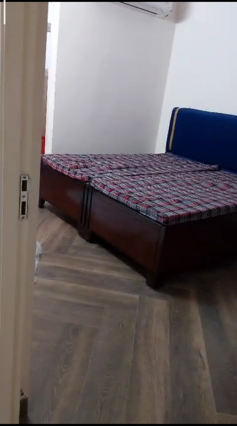 Bedroom, wave-executive-floors 2 Bedroom 900 Sq.Ft. Apartment In Wave City Ghaziabad 9426261