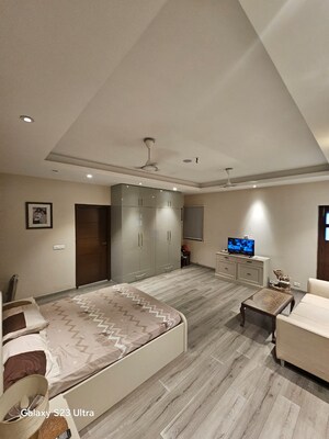 Team Area in 4 BHK Independent House at Sainik Farm – for Rent