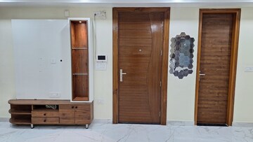 Room in 3 BHK Builder Floor at Sector 46 – for Rent