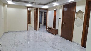 Room in 3 BHK Builder Floor at Sector 46 – for Rent