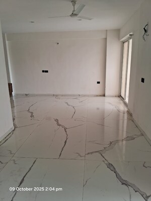 Building Lobby in 1 BHK Builder Floor at Ashoka Enclave – for Rent