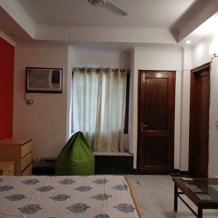 Master Bedroom, nehru enclave 3 Bedroom 250 Sq.Yd. Builder Floor In Nehru Enclave Delhi 9426392