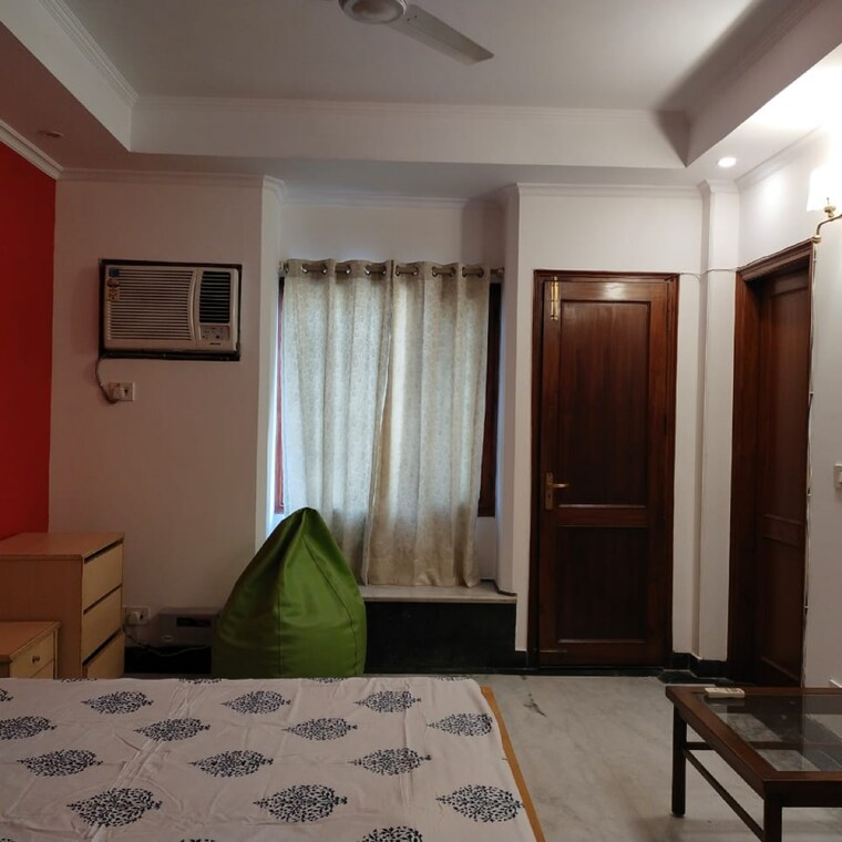 Master Bedroom, nehru enclave 3 Bedroom 250 Sq.Yd. Builder Floor In Nehru Enclave Delhi 9426392