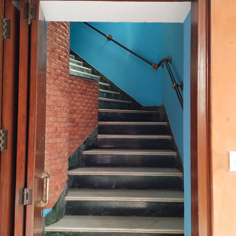 Master Bedroom, nehru enclave 3 Bedroom 250 Sq.Yd. Builder Floor In Nehru Enclave Delhi 9426392