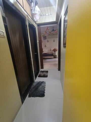 Furnished Amenities in 1 BHK Apartment at Vakola Crystal CHS, Santacruz East – for Rent