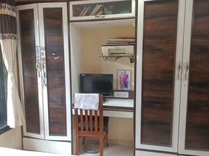 Furnished Amenities in 1 BHK Apartment at Vakola Crystal CHS, Santacruz East – for Rent