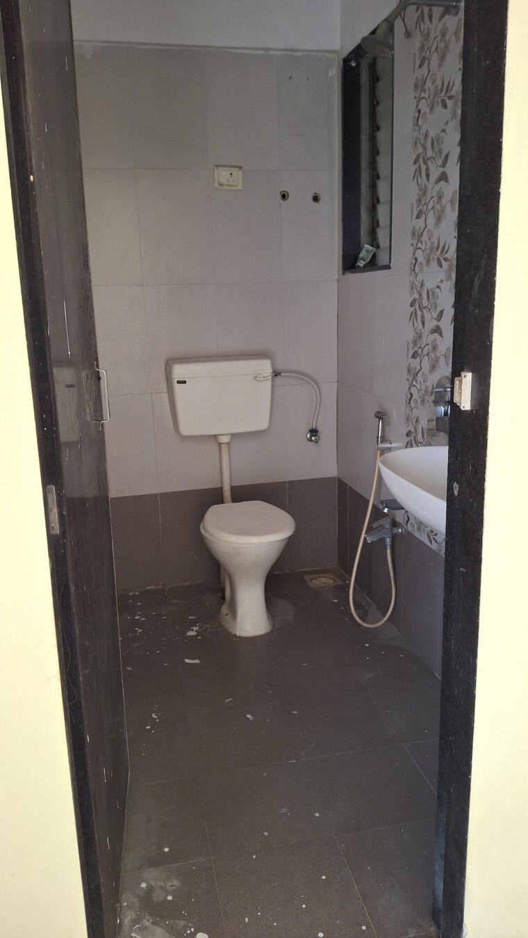 Bathroom, shreeji-corner 2 Bedroom 1100 Sq.Ft. Apartment In Ulwe Navi Mumbai 9426418